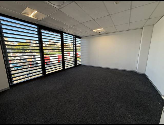 604M² OFFICE TO LET IN PARKTOWN
